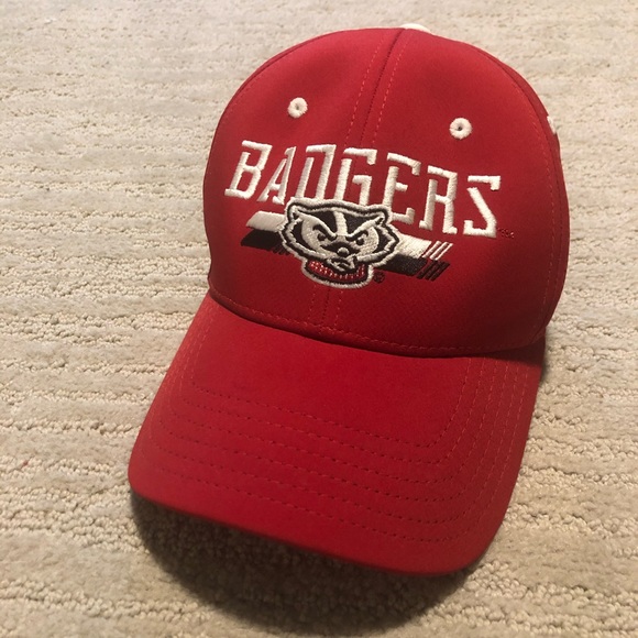 Under Armour Other - Under Armour Wisconsin badgers hat red
